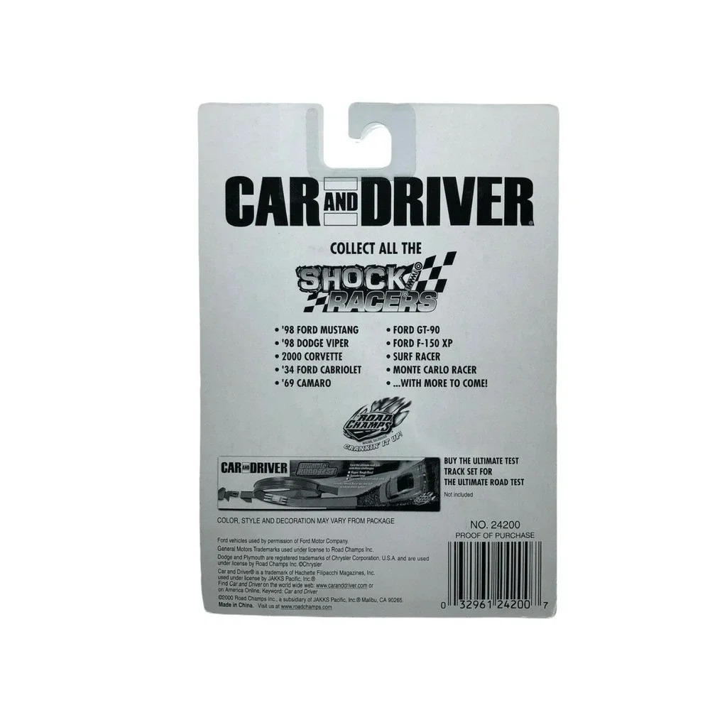 Road Champs Car and Driver Shock Racers 2000 '00 Chevrolet Chevy Corvette 1/64‎